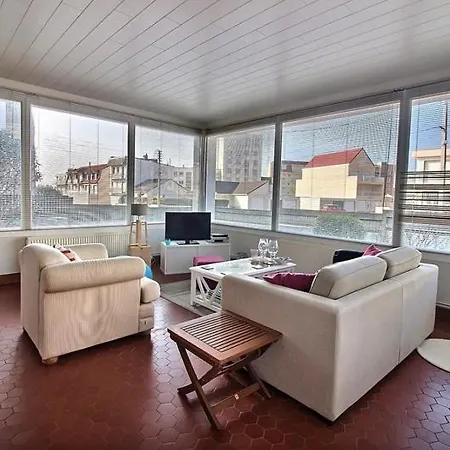 Annonce Professionnelle. Maison Idealement Situee A 100 M De La Plage, 3 Chambres, 7 Couchages Max.