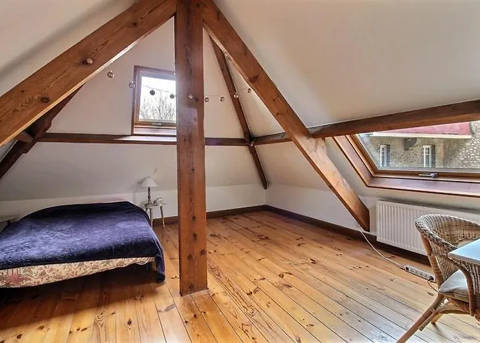 Villa Annonce Professionnelle. Maison Idéalement Située à 100 M De La Plage, 3 Chambres, 7 Couchages Max. *